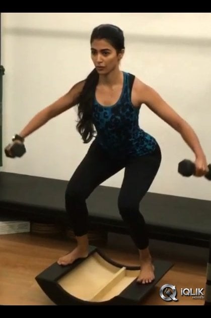 Pooja-Hegde-Gym-Work-Out-Photos